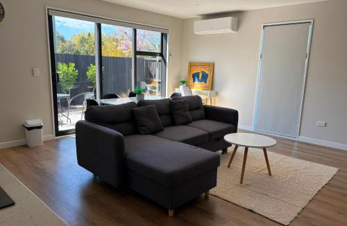 Papanui Apartment | Luxury 2-Bed Townhouse Opposite Northlands Mall