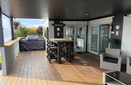 Tirohanga House | Bush & Tide Cabin