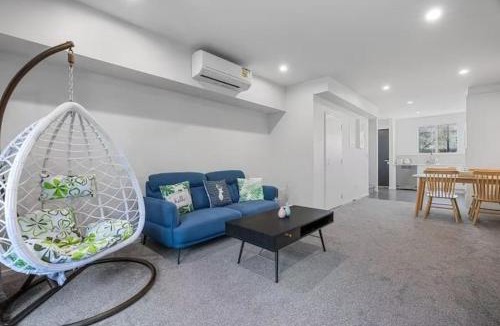 Sherborne Street Apartment | Sherborne Loft, Stylish 2BR, 2 bathrooms and Free Parking