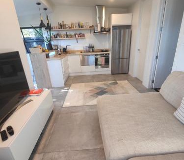 Haumoana House | Sea breeze beach bach
