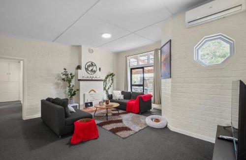 Manurewa House | Cozy Family Home - Manukau City Holiday Home