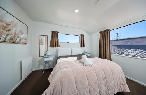 Kaikoura House | Revive House | Comfortable Base | Top Unit - KK71932