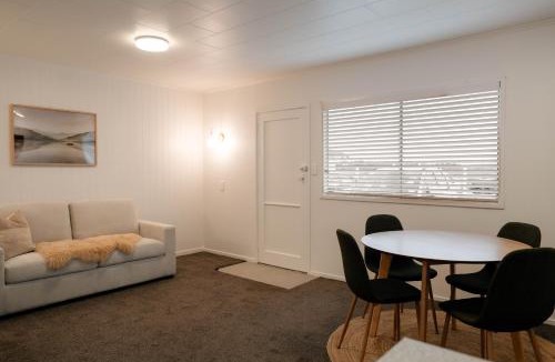 Westshore Hotel | The Estuary Lodge