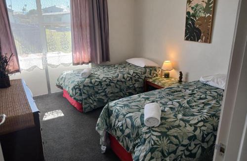 Westshore Hotel | Sunset Court Motel