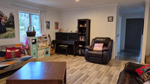 New Plymouth House | Rest & Relax at Ambury