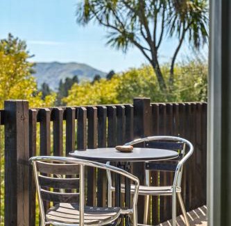 Diamond Harbour Apartment | Bayview Studio