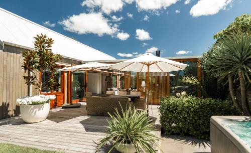 Bowentown House | Explore beautiful coastal walks
