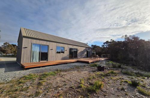West Coast Region House | Winder-Lea Whare in Native Bush