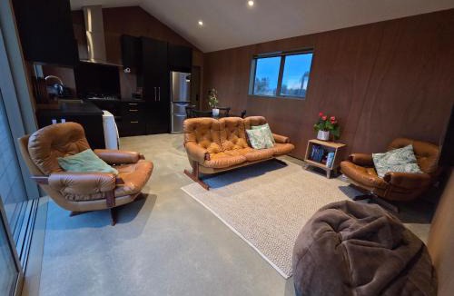 West Coast Region House | Winder-Lea Whare in Native Bush