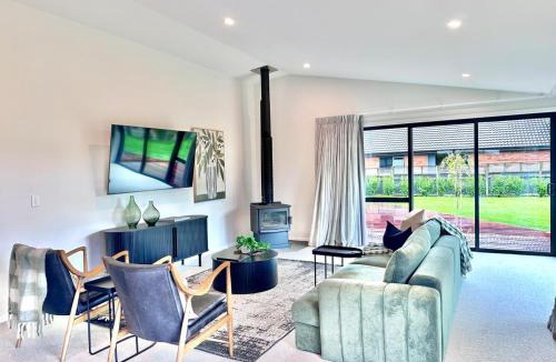 Te Anau House | The Dalhousie Residence