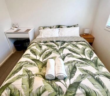 Waikuku House | Room and Private Bathroom in Woodend