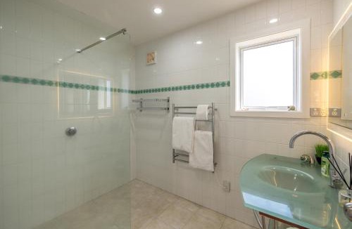Palm Beach Resort | Waiheke Island Resort Conference & Accomodation Centre