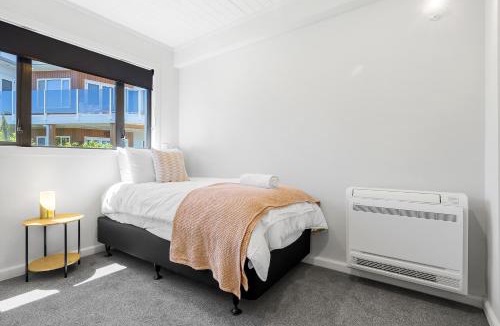 Taupo House | Gather Taupo - Lakefront House - Spa Pool