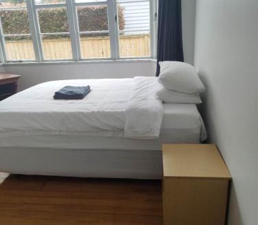 Mount Albert House | 3 Bedroom House, Unit A