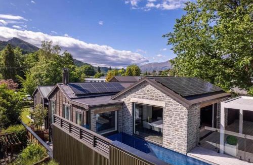 Queenstown City Centre Hotel | The Spire Hotel