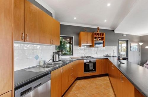 Raglan House | Seasidestyle
