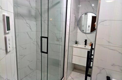 Avonhead House | Smart Stay Guest Suite - 8 Min to Airport - Convenient Location
