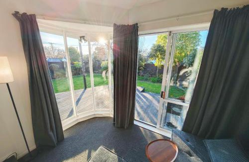 Avonhead House | Smart Stay Guest Suite - 8 Min to Airport - Convenient Location