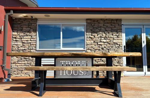 Lake Tekapo House | Trout House