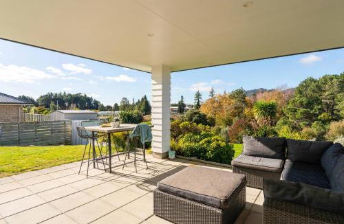 Waipahihi House | House In The Heights