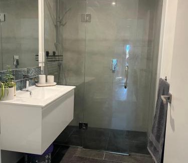 Lower Shotover House | Quail Rise Private Garden Retreat