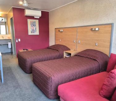 New Plymouth Hotel | Landmark Manor
