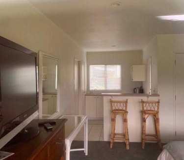 Pauanui House | Hosts on the Coast Crown Reef Cottage