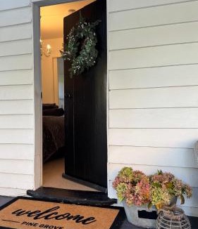 Greytown House | Pinegrove Cottage - Greytown Getaway