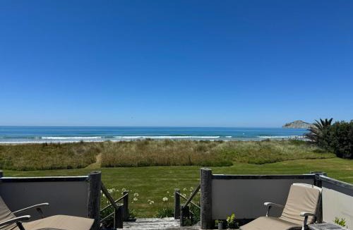 Waimarama House | The Bach - beachfront