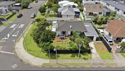 Mount Maunganui House | Wisteria Cottage