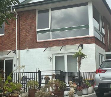 Raumati Beach Apartment | The Hideaway