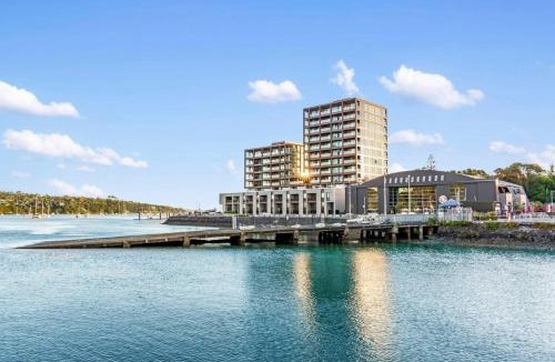 Hobsonville Apartment | Hobsonville 2BR Waterfront Gem with Water Views