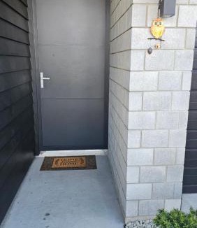 Papamoa Beach House | Papamoa Private Room & Bathroom