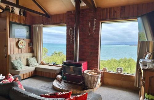 Kakanui House | Kakanui Surf Bach