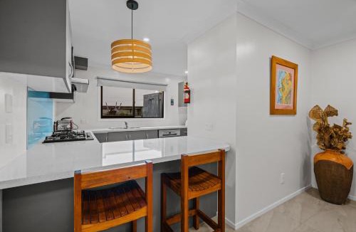 Pukehina Apartment | Waterfront location with estuary outlook and ocean beach access - sleeps 19