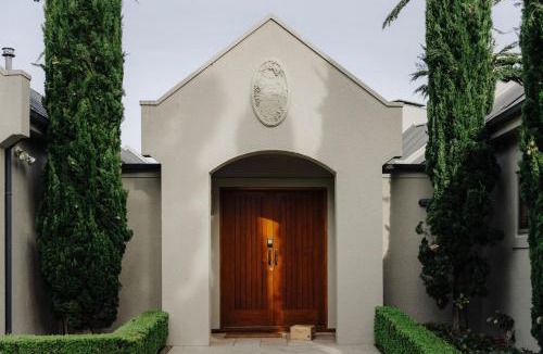 Lowburn House | The Retreat at Carrick Vineyard