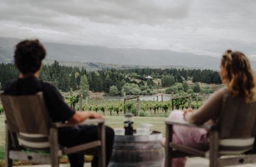 Lowburn House | The Retreat at Carrick Vineyard