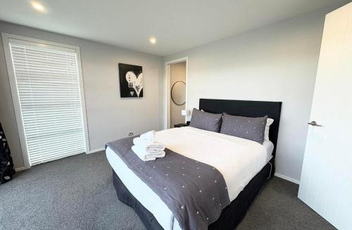 Lake Tekapo House | Lakeview Alpine Escape