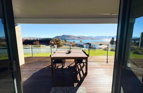 Lake Tekapo House | Lakeview Alpine Escape