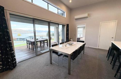 Lake Tekapo House | Lakeview Alpine Escape