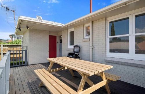 Springfield House | Red Door 56 - Ride to the Redwoods Te Puia & Secret Spot