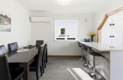 St. Clair House | St Clair Holiday House