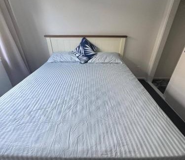 Aotea House | Spacious One-Bedroom with Private Bathroom Aotea