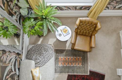 Christchurch City Centre House | The Eve Apartment - OGB Suite