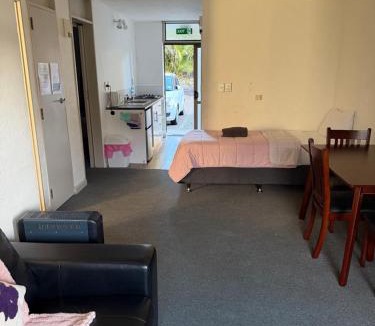 Mana Hotel | AAA Mana Motel
