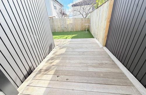 Pakuranga House | Modern Pakuranga Home | 3BR Near Mall & School
