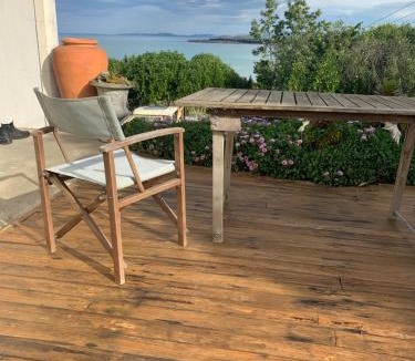 Kakanui House | Beach Escape with Stunning Ocean Views & Sunsets