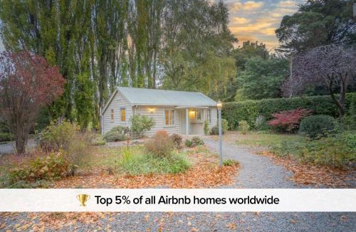 Christchurch Villa | City Break Cottage for couples 27 mins CHC Airport