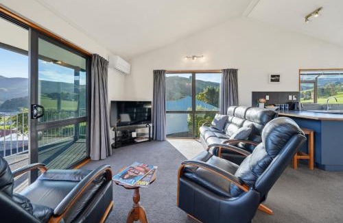 Duvauchelle House | Belle Vue - Akaroa Holiday Home