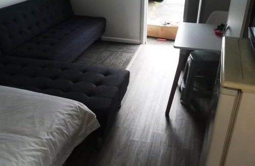 Mount Albert Ski Chalet | 1 Double and 1 Sofa Bed Garden Chalet B